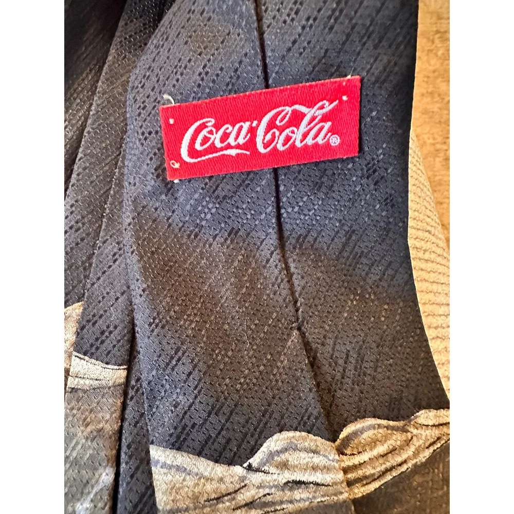 Coca-Cola Necktie Black Polar Bear Holiday Winter Scarf‎ Glass Bottle Polyester
